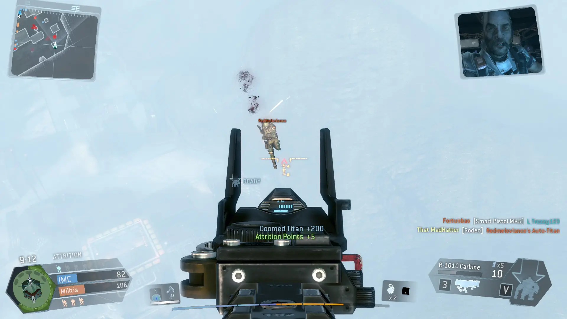 Gameplay of Titanfall in and out of the mech.